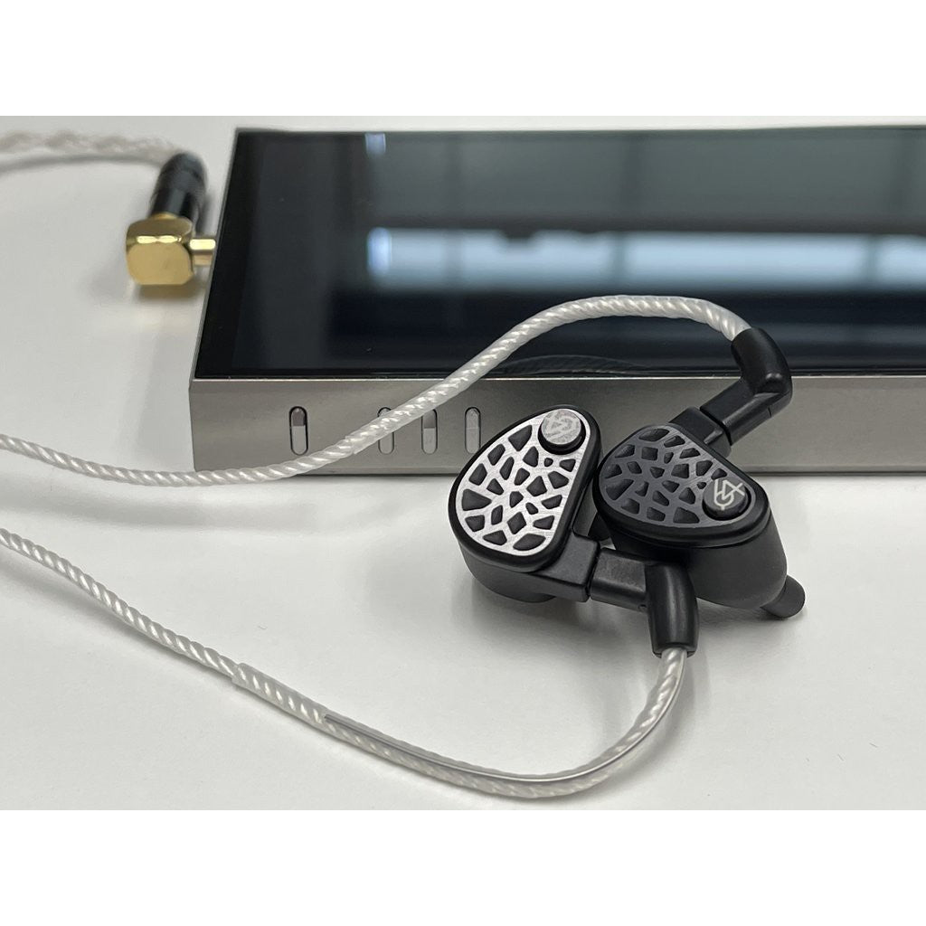 64 Audio U18s