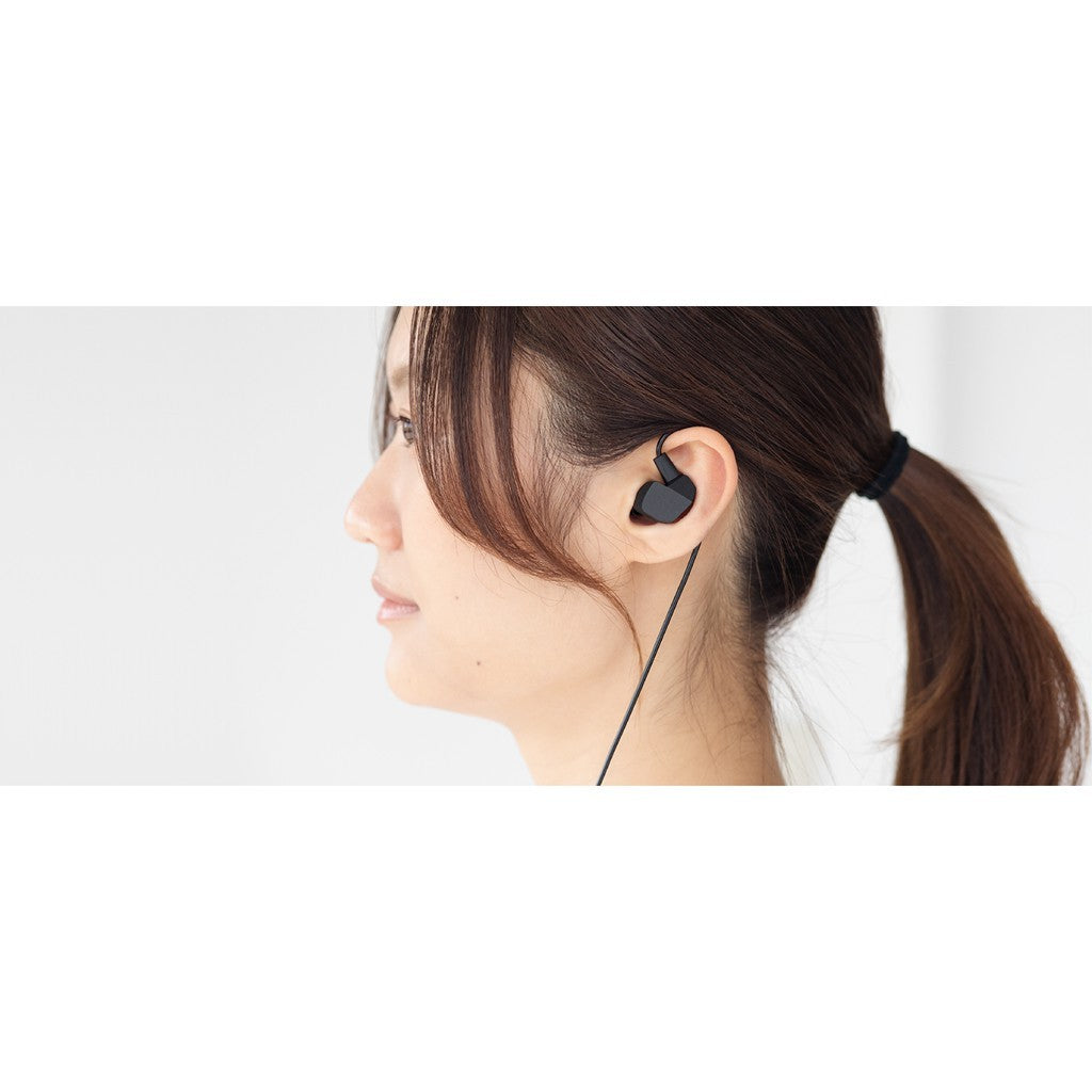 Final Audio A3000